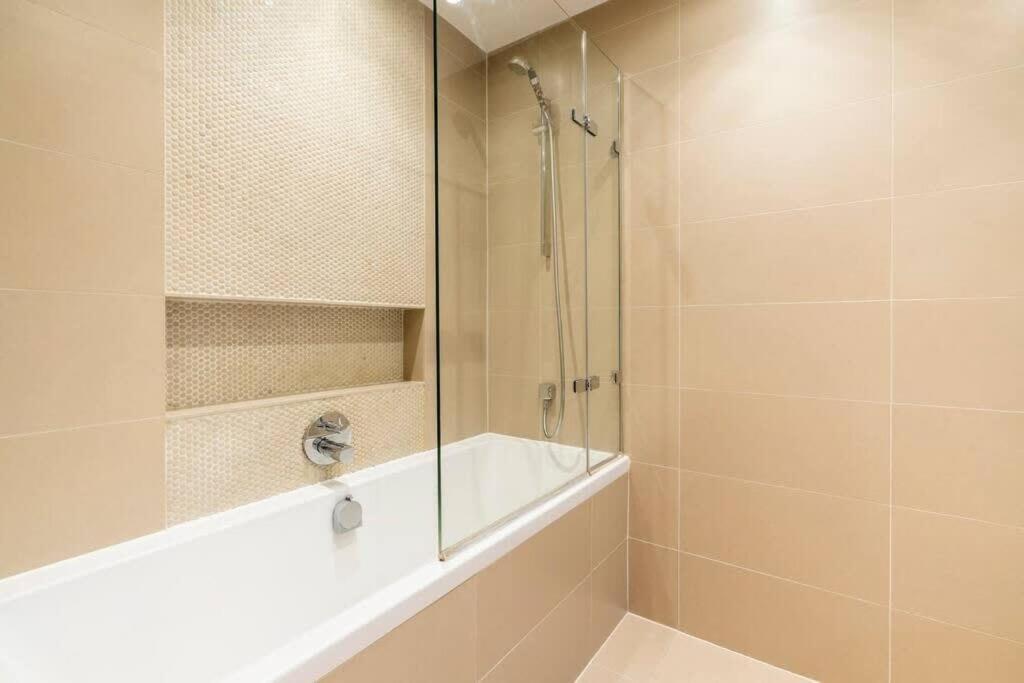1 Bedroom Penthouse Flat In East Λονδίνο Εξωτερικό φωτογραφία